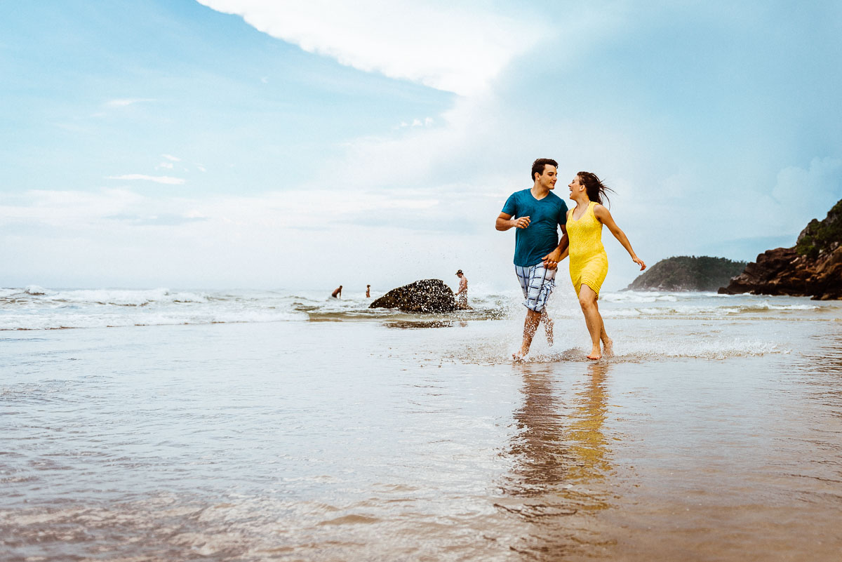 ensaio casal curitiba, ensaio fotografico casal curitiba, pre wedding curitiba, book casal curitiba, casal ilha do mel, ensaio casal na praia, pre wedding ilha do mel, fotografo de casal curitiba