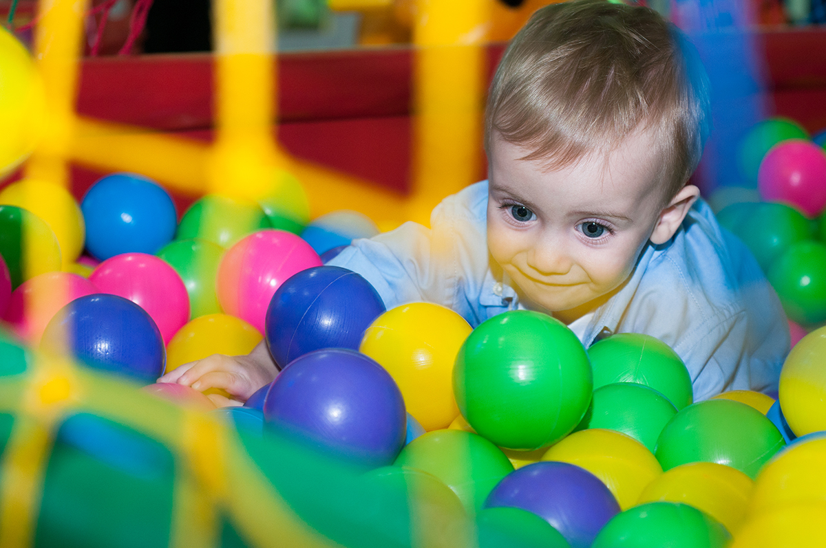 Miguel Gonçalves, aniversário um aninho, doces, bolo, balões, festa, olhos azuis, aldeia kids