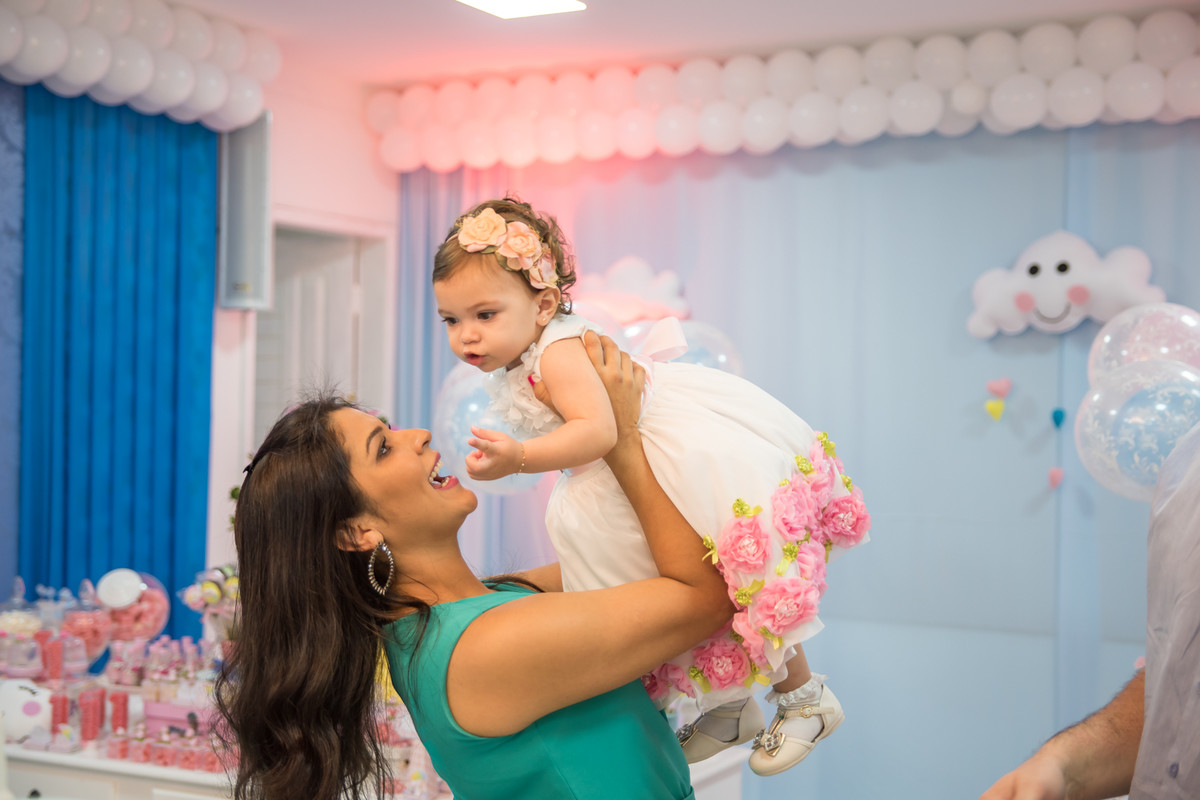 Alice e sua mãe na sua primeira festa de aniversário