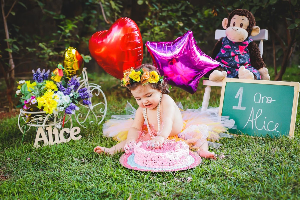 Smash the cake