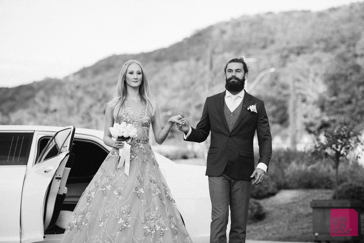 ensaio casal em campo aberto