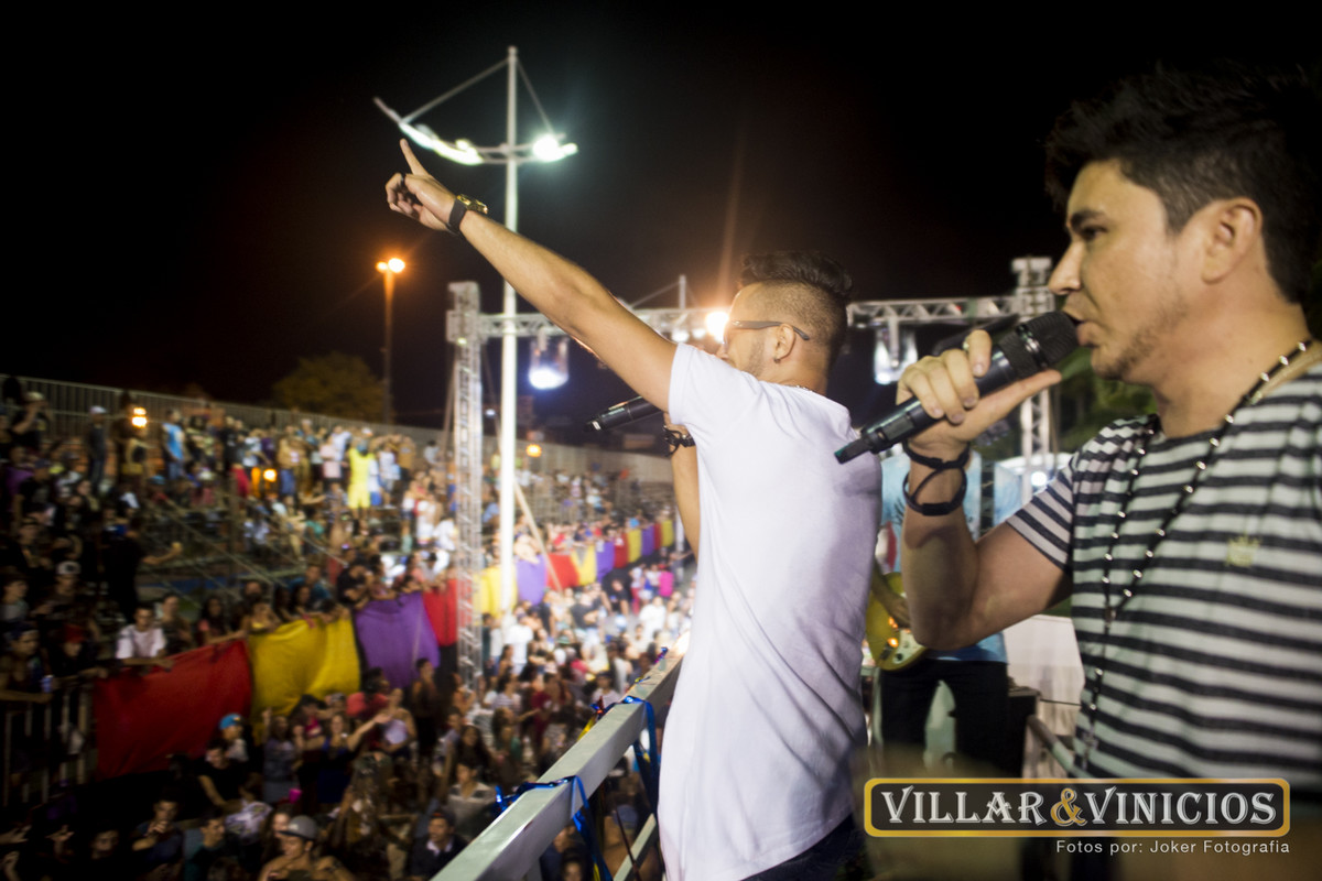 com certeza são os melhores fotógrafos que poderíamos ter levado conosco durante o show