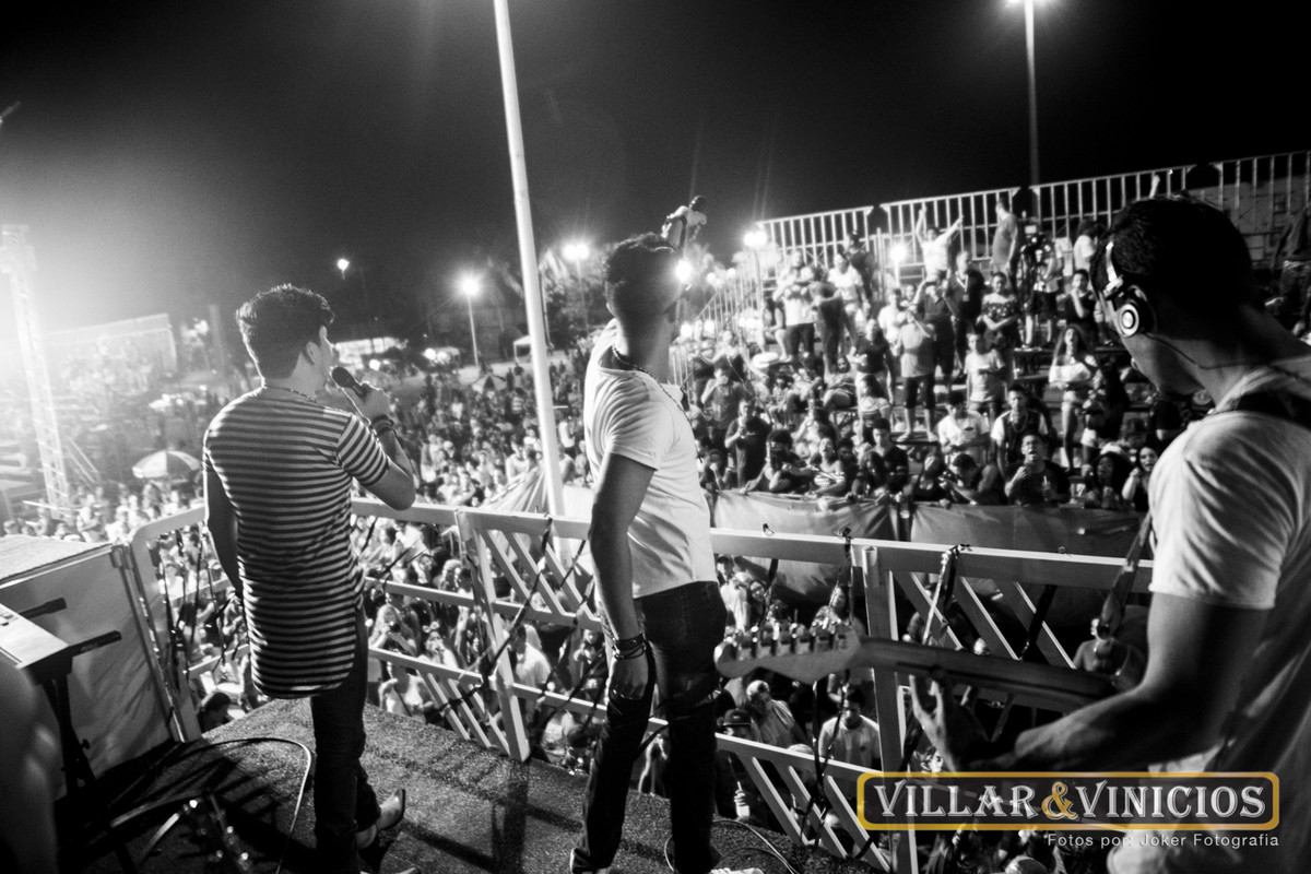 fotógrafo particular para cantores faz acompanhamento durante o show