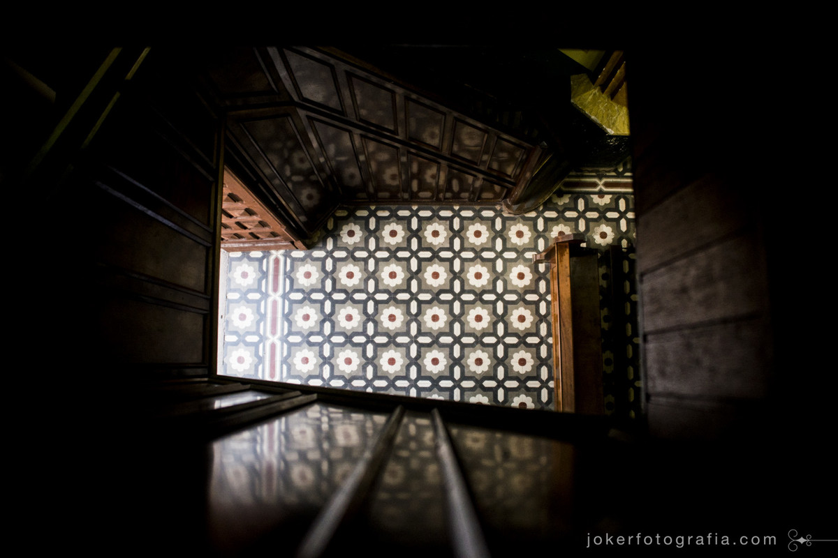 Fotógrafo registra detalhes da Igreja São Vicente de Paulo em Curitiba