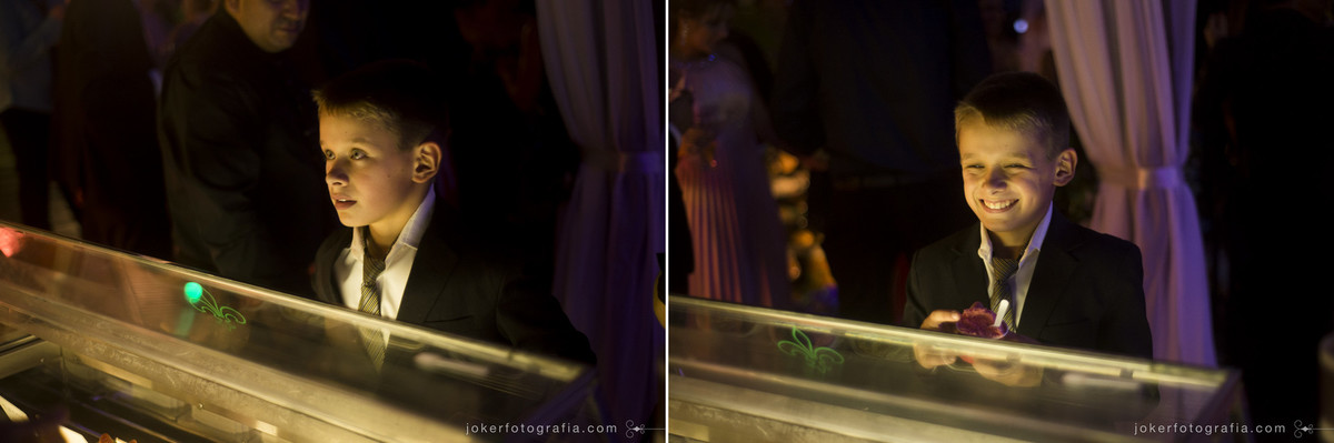 fotógrafo registra o antes e depois das pessoas ganharem um sorvete no casamento