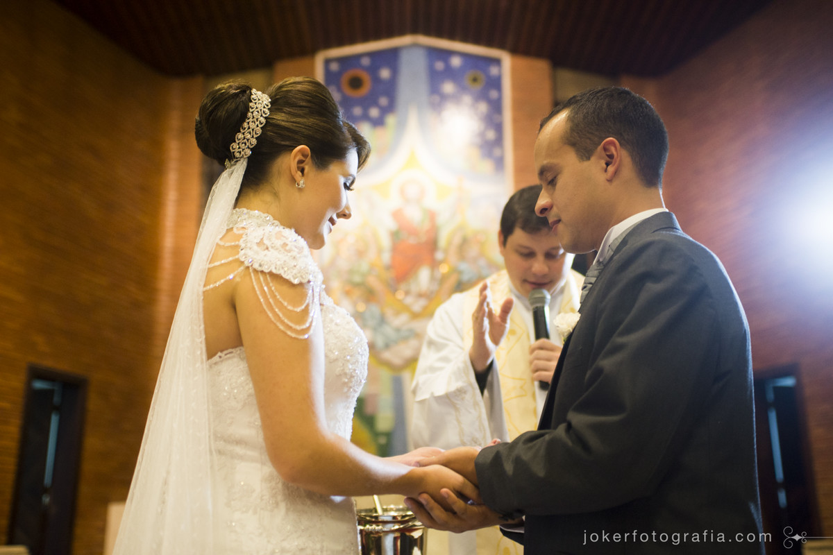 Igrejas para casar em curitiba pelos fotógrafos de casamento Roberta e Juliano