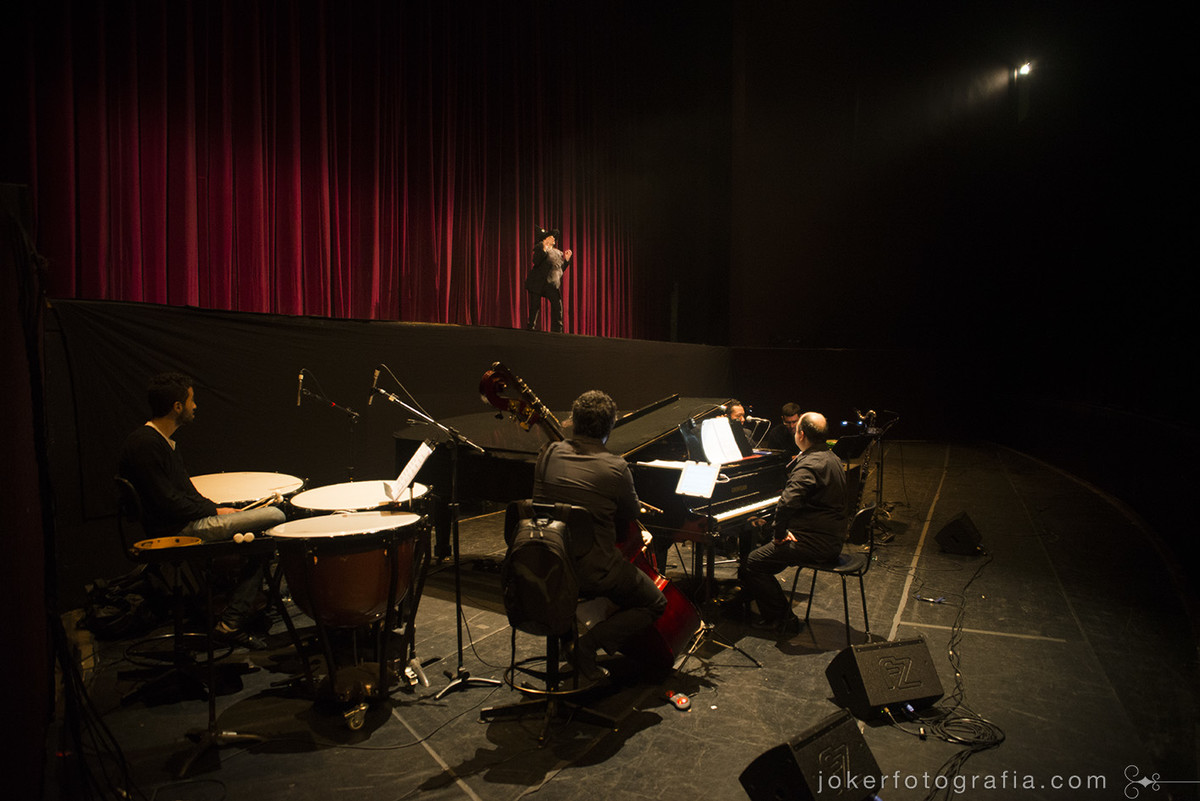 Os pianistas da orquestra do teatro Guaíra Luiz Néri Pfutzenreuter e Jocir Macedo