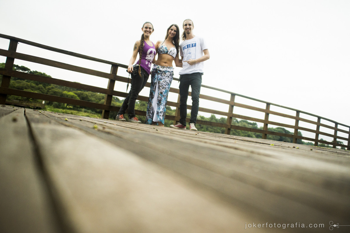 juliano cercal e roberta ellerbrock fotografando vanessa castro em curitiba