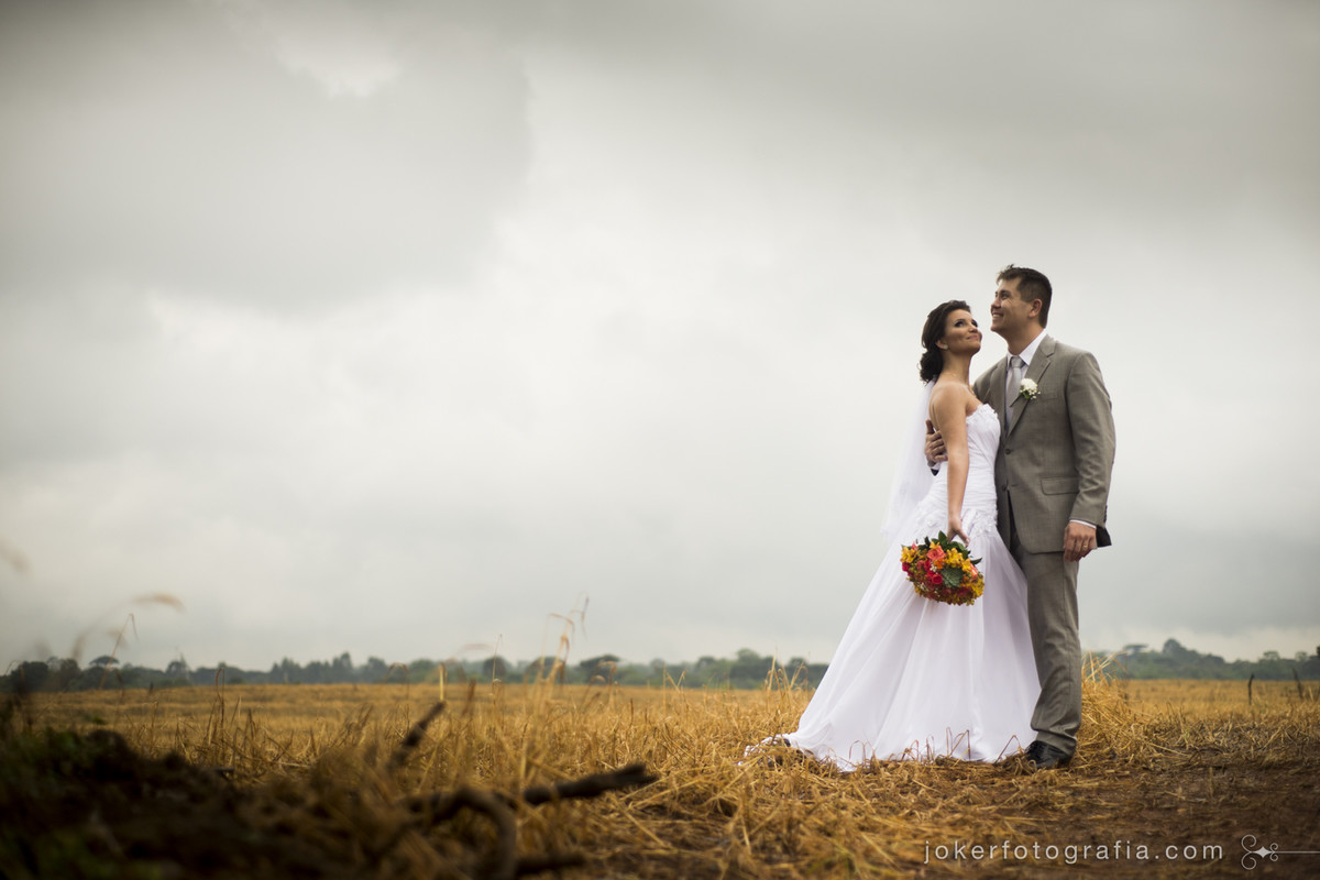casamento no campo de trigo