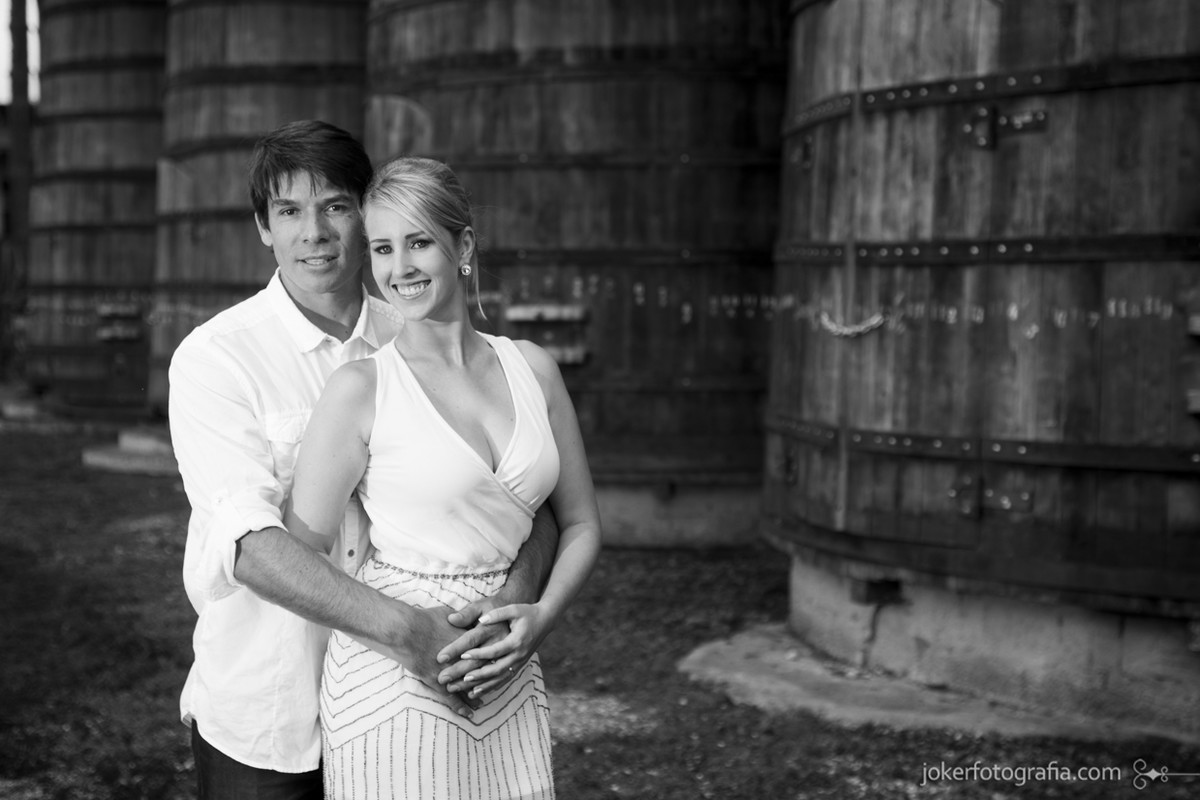 016_preto_branco_vinicola_ensaio_casal