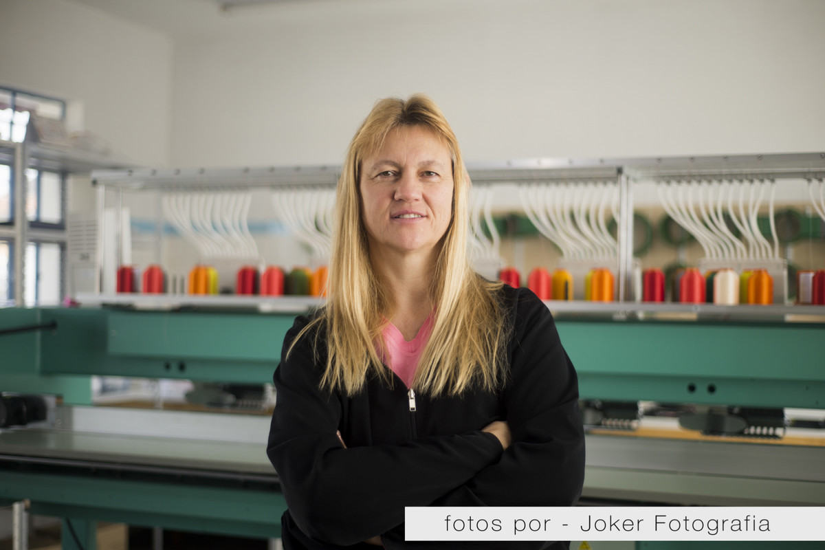 013_retrato_empresarial_perola_bordados_lena