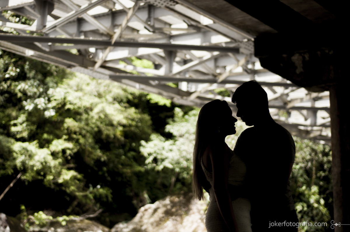 004-casal_silhueta_ponte_ensaio_noivos_fotografia