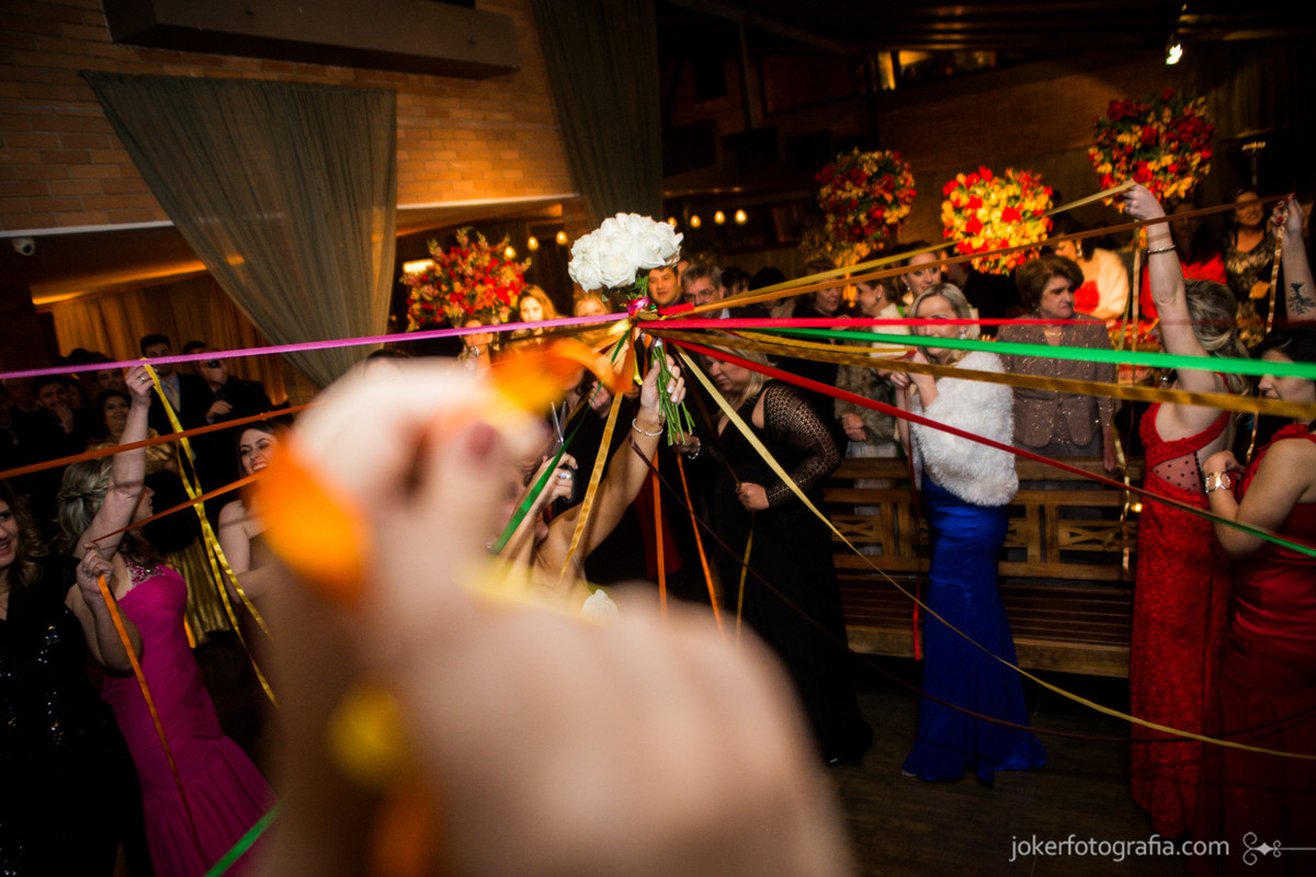035_fitas_coloridas_buque_foto_jornalismo_casamento