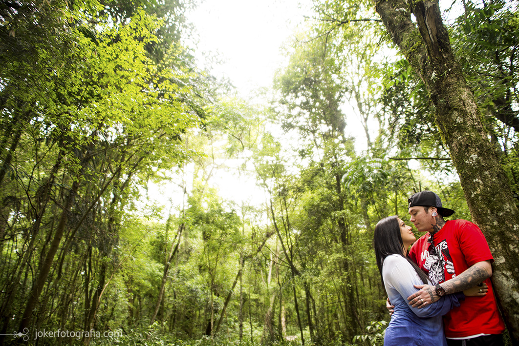 101_ensaio_na_selva_floresta_fotografia_diferente_casamento