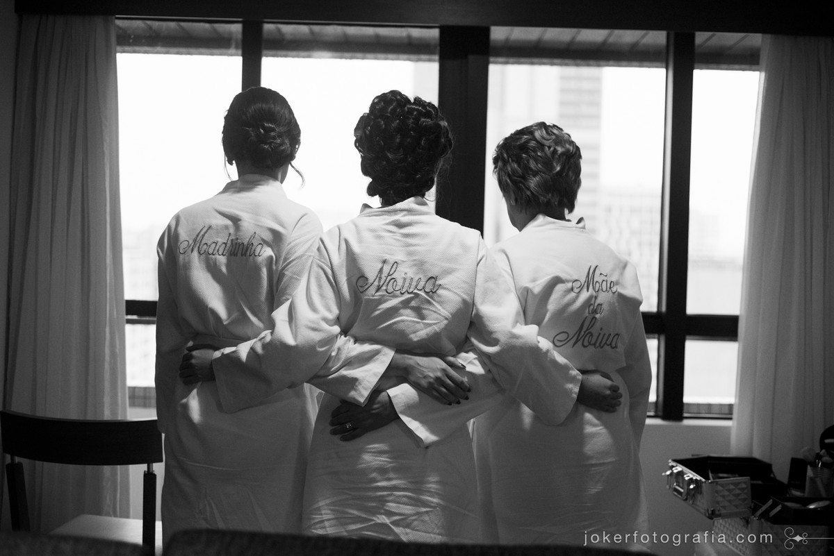 roupão bordado para casamento noiva madrinha da noiva mãe da noiva robes
