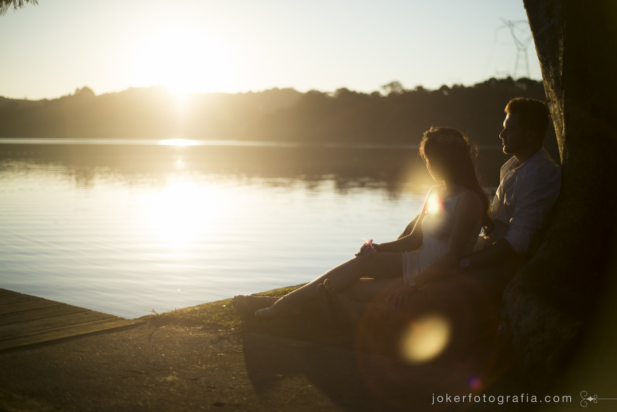 primeiro por do sol como noivos foi visto a beira do lago em curitiba