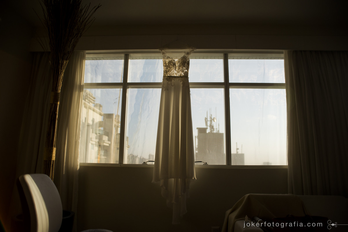 vestido de noiva ao por do sol