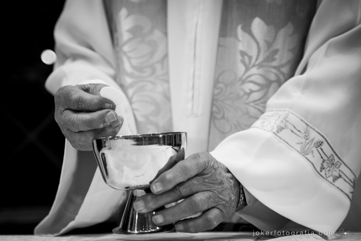 hostia na celebração de casamento é um símbolo de fé