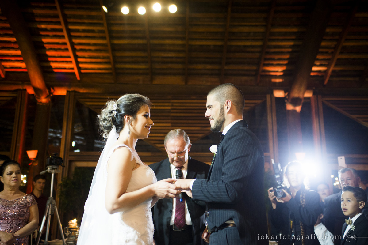 cerimônia de casamento do santa mônica clube de campo em curitiba vale a pena investir em iluminação cênica no casamento?