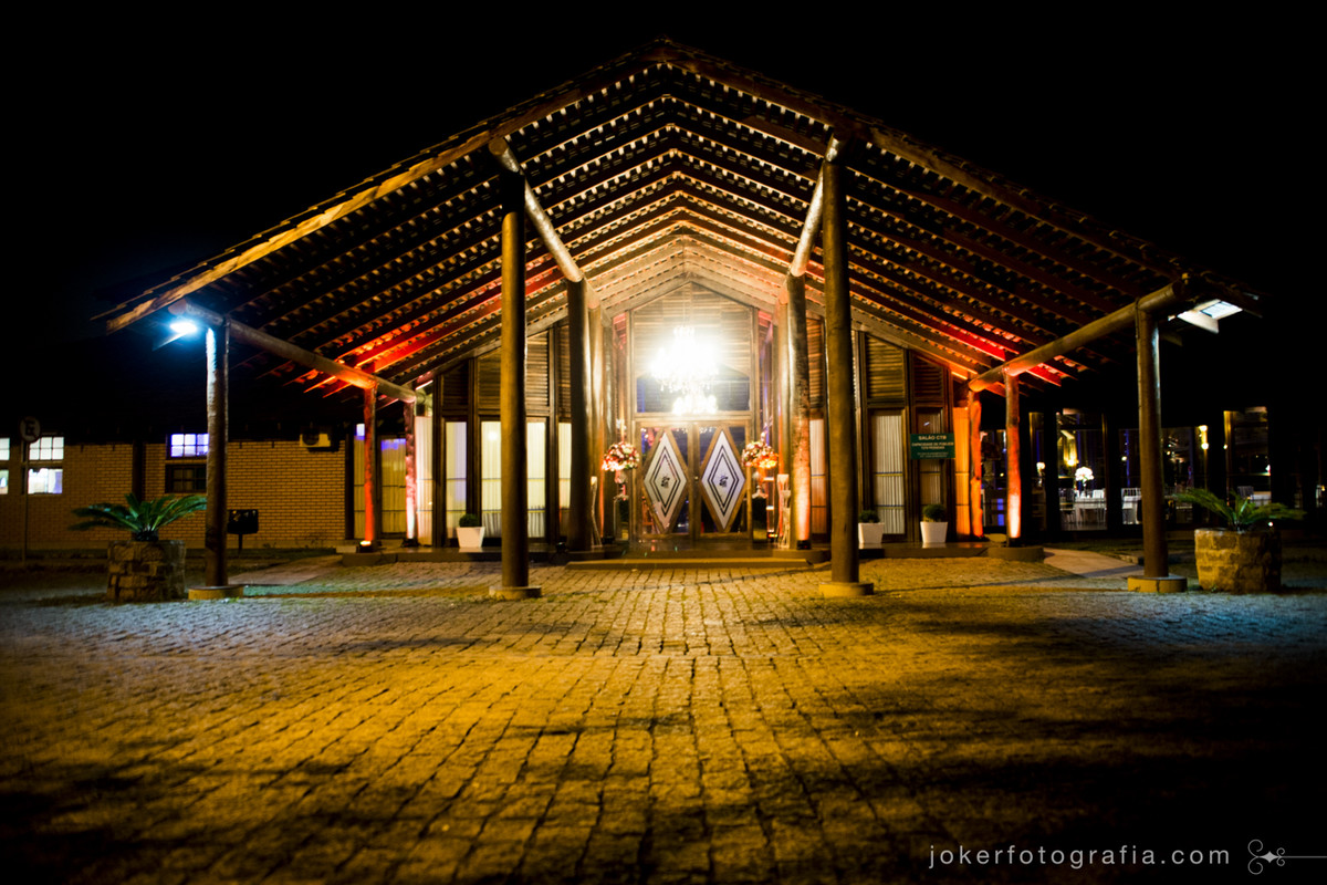salão CTB do santa monica decorado para casamento a noite