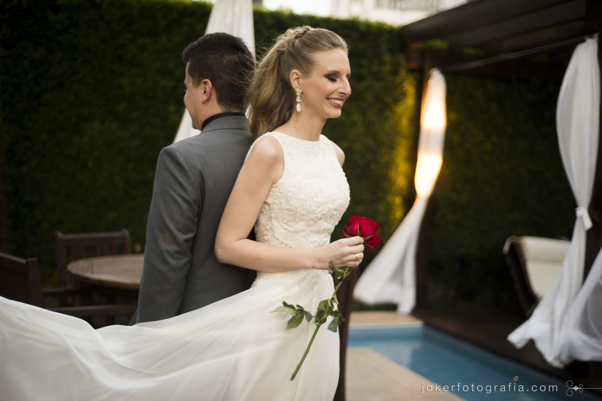 noivos antes de se verem fazem ensaio first look no dia do casamento