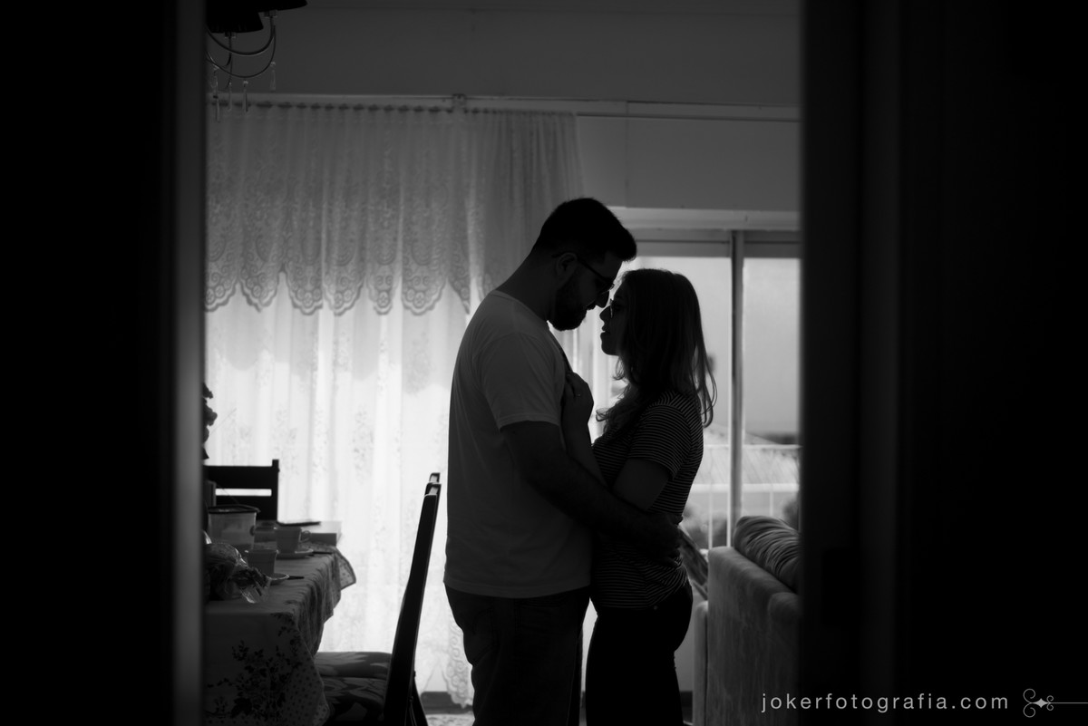 fotos de casal dentro de casa