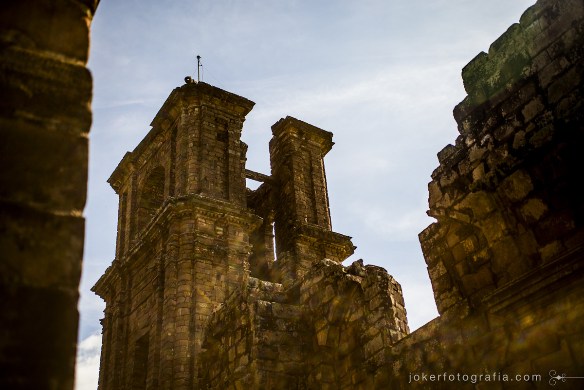 ruinas de são miguel é fotografada por fotógrafos premiados