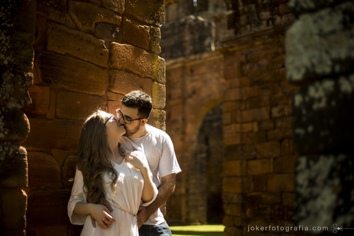 Fotógrafo de casamento nas ruinas de são miguel arcanjo no rs