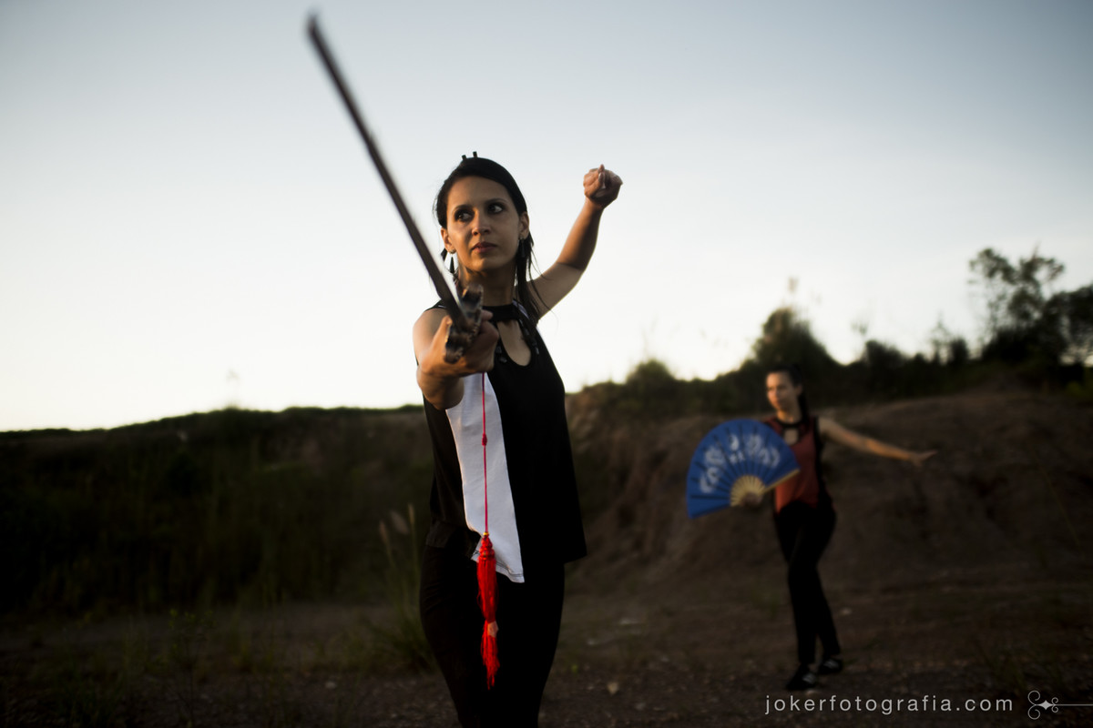 renata silvestre praticante de tai chi chuan faz book fotográfico com sua irmã sinthya