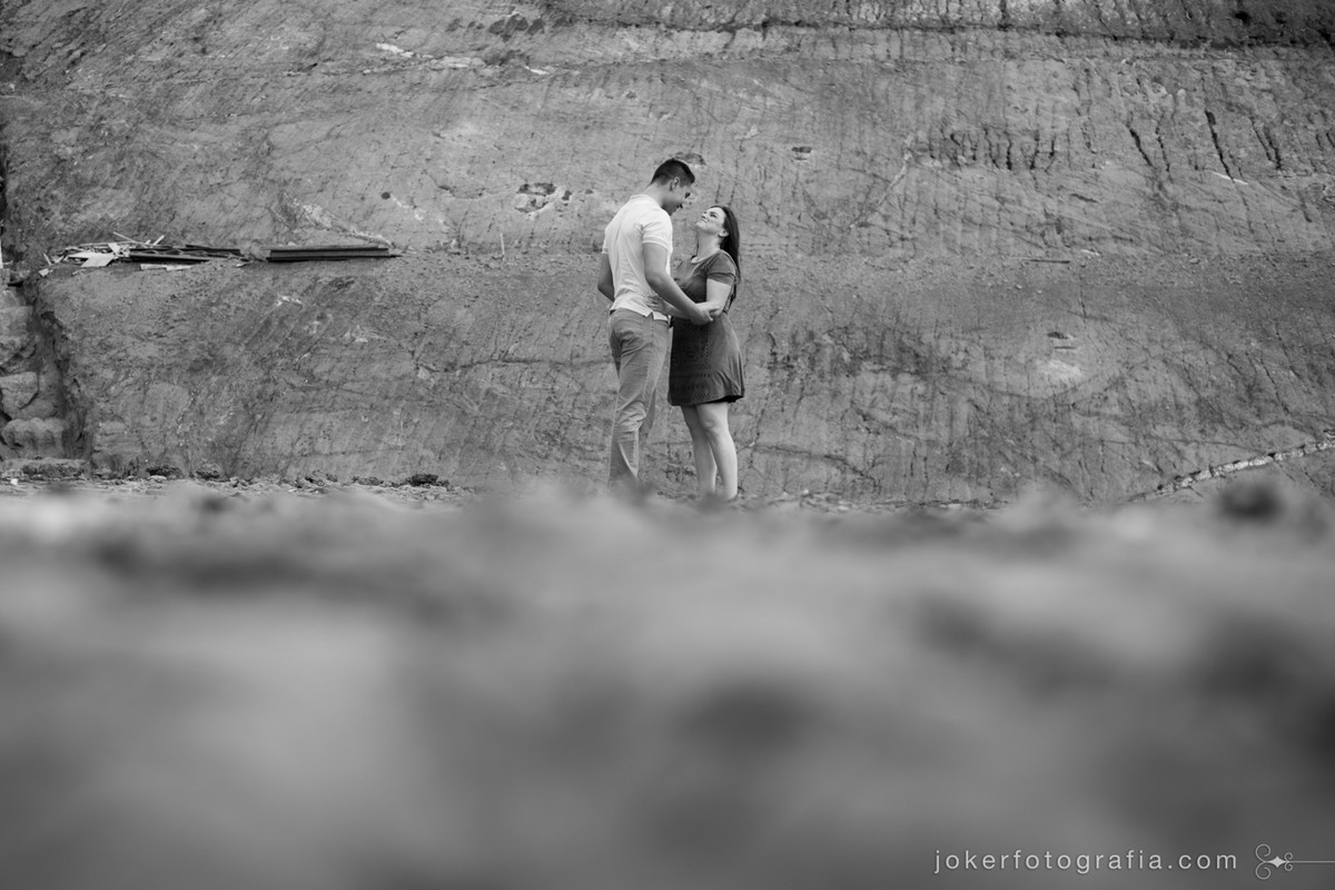 os fotógrafos viram este lugar na beira da estrada e paramos para fotografar nosso ensaio pré casamento. Nem imaginávamos que as fotos ficariam tão diferentes!
