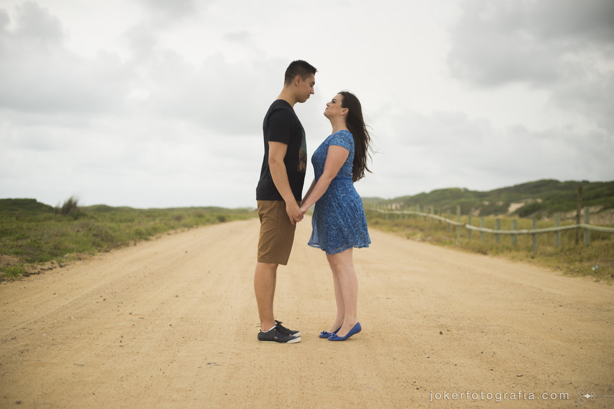 melhores fotógrafos de casamento de curitiba fazem ensaio em santa catarina na avenida das dunas