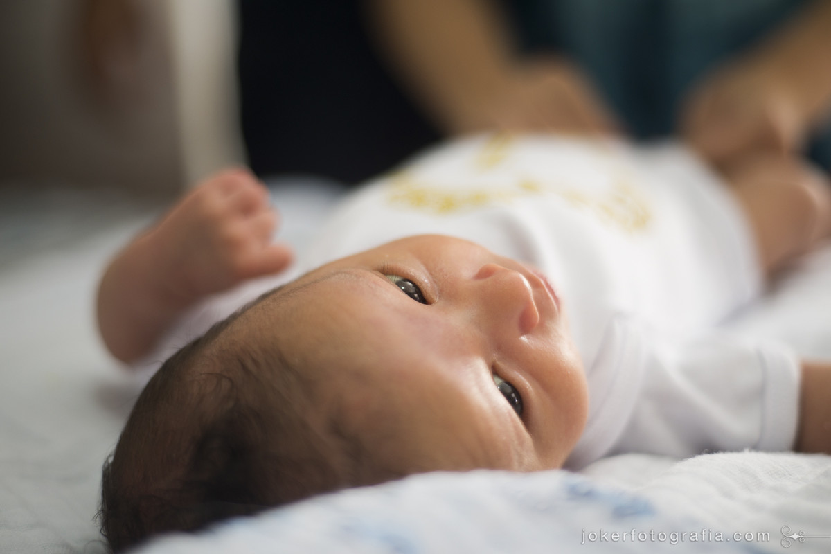 fotógrafo de bebês e acompanhamento infantil desde o primeiro mês de vida do bebê