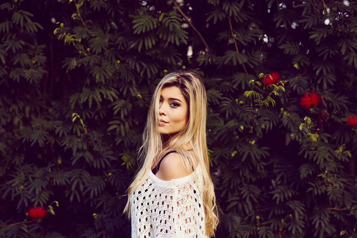 foto feminina, fotografa, fotografia rio de janeiro, ensaio feminino, ensaio diferente, por do sol, ensaio por do sol, flores, fotos com flores, ensaio floridos, ensaios com flores
