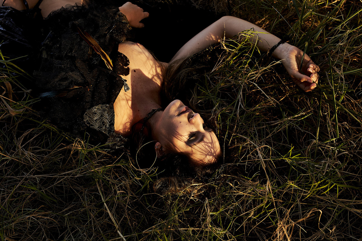 mulher nua com asas, mulher com asas, mulher que voa, fotos diferentes, fotografia artistica, nu artistico