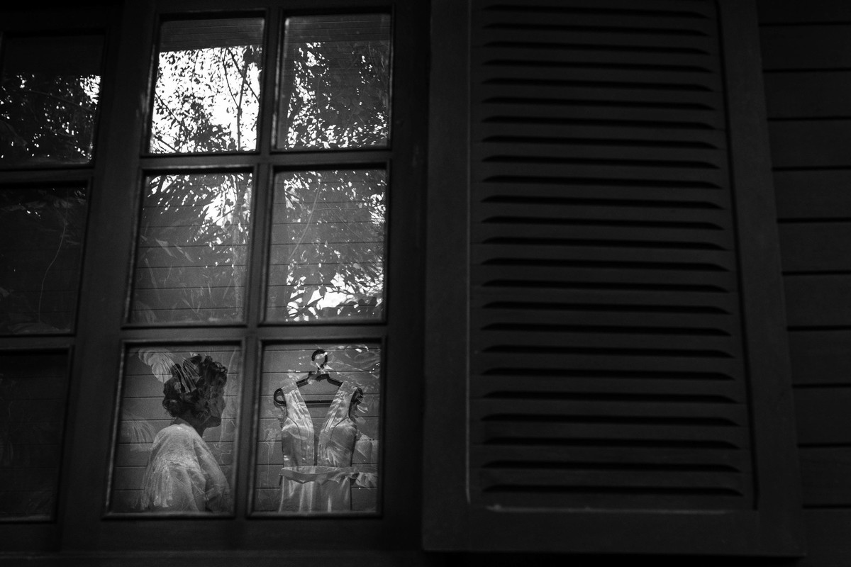 vestido de noiva, making of, foto de making of, noiva, fotografia de casamento, fotos de casamento rj, petropolis, casamento petropolis