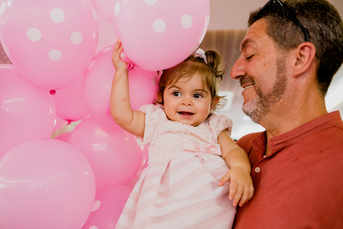 festa infantil criança pulando brincadeiras aniversario um aniho fotografia festinha