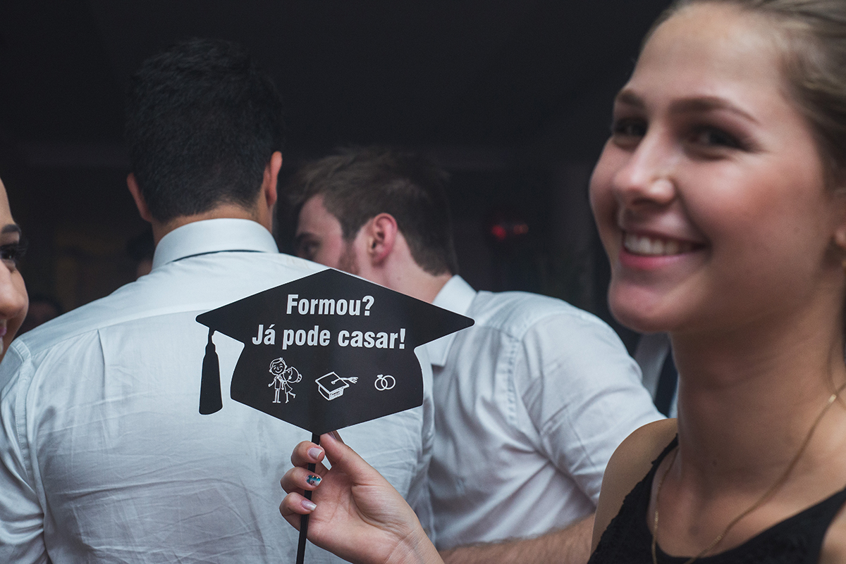 Lindaconvidada em momento de descontração durante a festa de formatura de direito. Foto Marco Moscarelli Fotógrafo