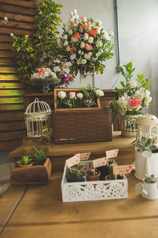 Fotografia da mesa dos noivos na recepção após o casamento. Foto por Marco Moscarelli Fotógrafo