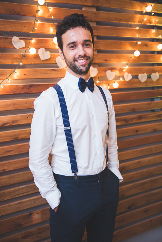 Lindo retrato da noiva com o seu buquê após a cerimonia de casamento. Noivos trocando alianças durante a cerimônia de casamento. Foto por Marco Moscarelli Fotógrafo