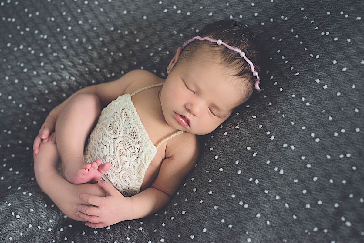 newborn - ensaio - recem nascido - maria alice - mae de menina - jaraguá do sul - chroma fotografia