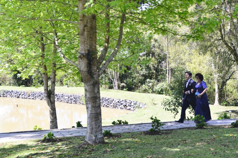 casamento de dia campo alegre lago da serra noiva brasileira noivo chileno chroma fotografia