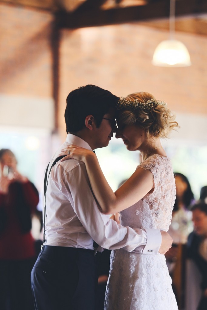 casamento de dia campo alegre lago da serra noiva brasileira noivo chileno chroma fotografia