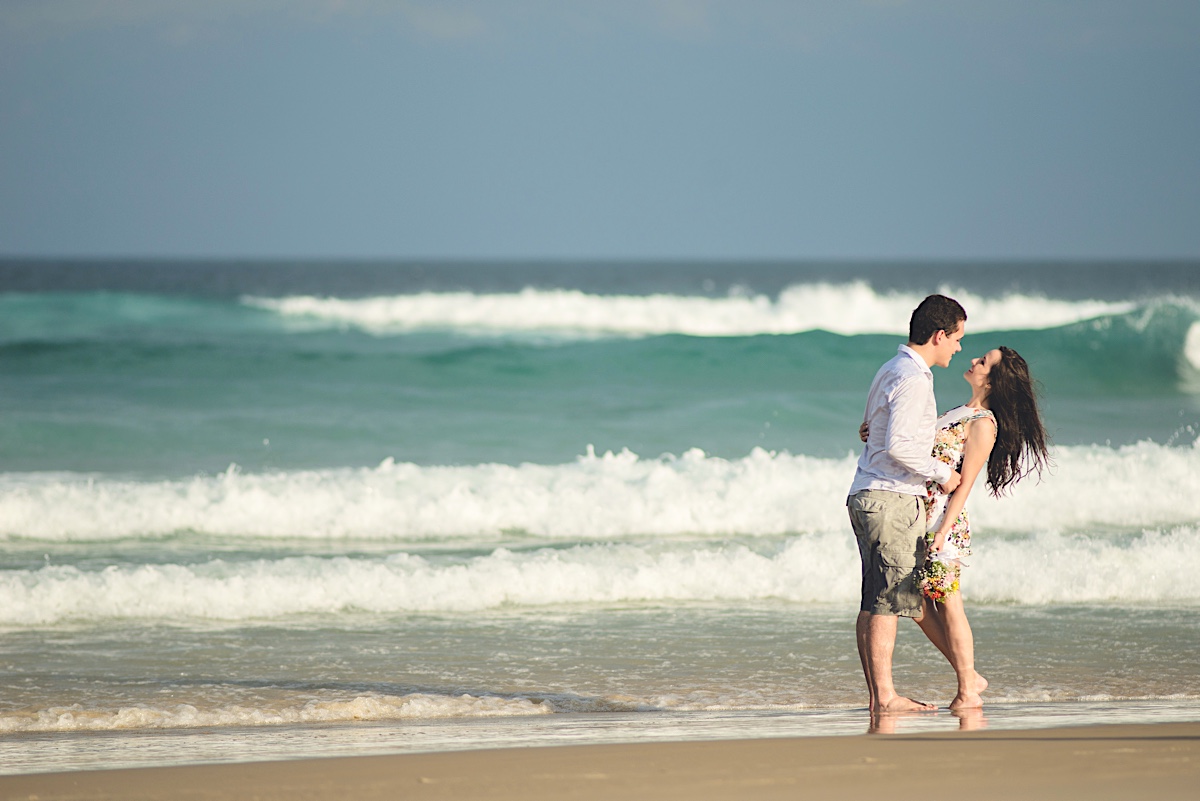 pré-casamento - pre wedding - paolla - éliton - casal - couple - florianópolis - floripa - ensaio casal - praia da joaquina - dunas - chroma fotografia