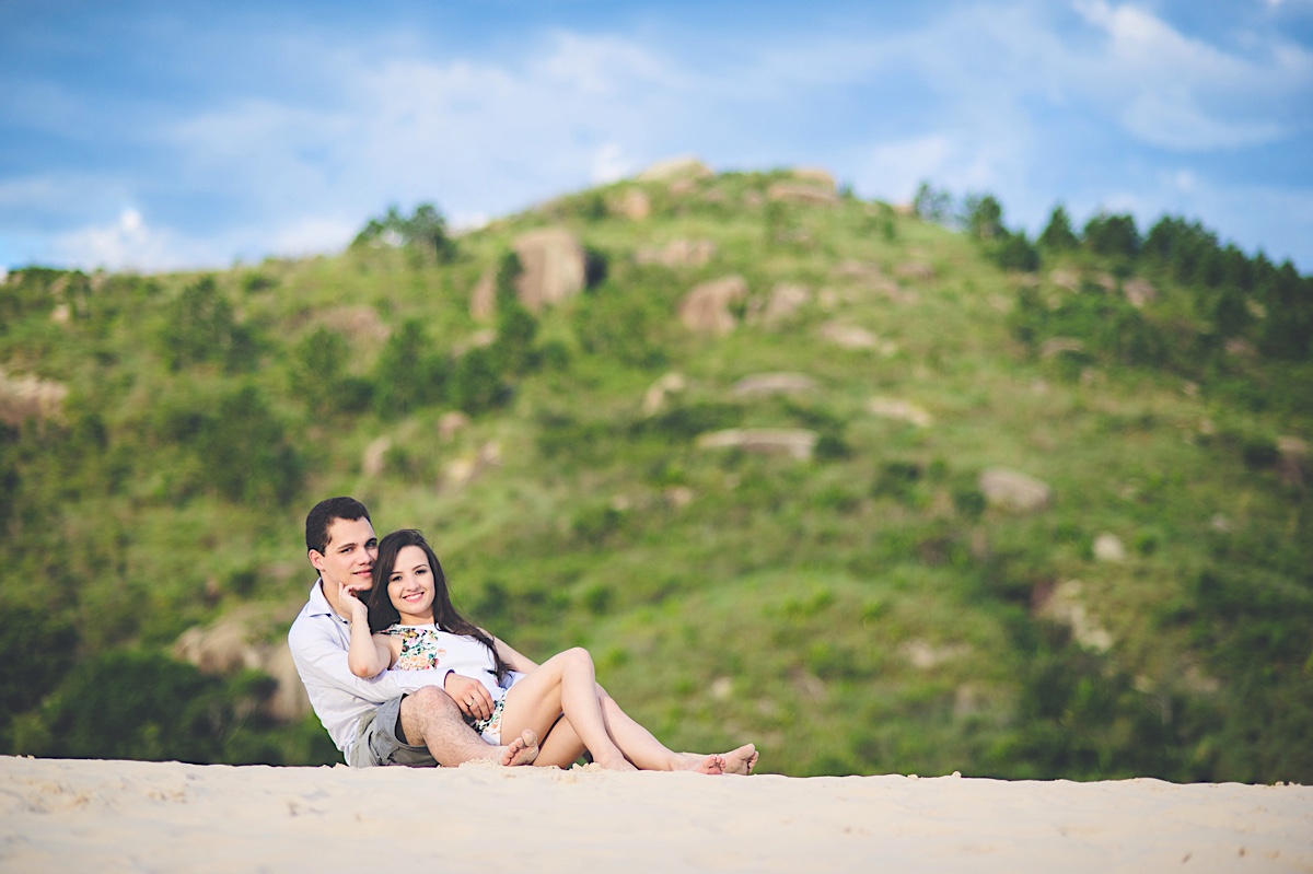 pré-casamento - pre wedding - paolla - éliton - casal - couple - florianópolis - floripa - ensaio casal - praia da joaquina - dunas - chroma fotografia