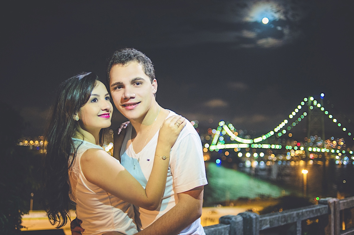 pré-casamento - pre wedding - paolla - éliton - casal - couple - florianópolis - floripa - ensaio casal - ponte hercílio luz - chroma fotografia