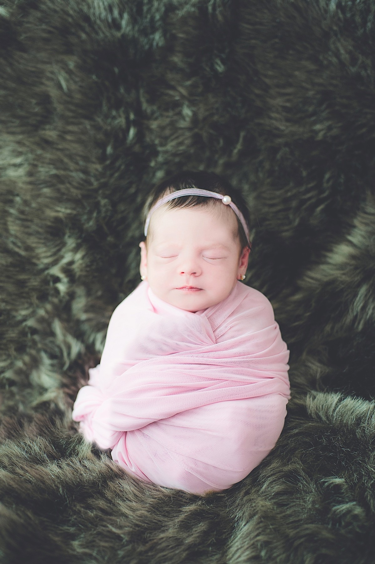 newborn - recém nascido - mãe de menina - baby girl - ensaio newborn - casa do cliente - jaraguá do sul - chroma foto - chroma footgrafia - fabiana silva - pamela machado