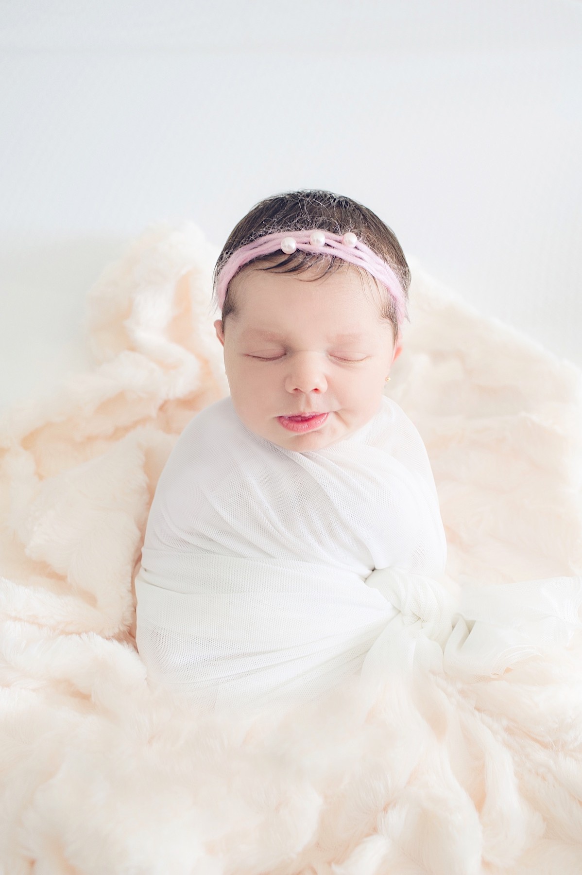 newborn - jaraguá do sul - maria paula - mae de menina - baby girl - recem nascido - chroma fotografia