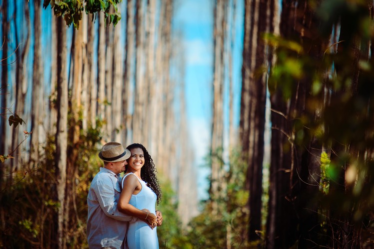 Sobre Empório da Foto - Fotógrafos de Casamento, aniversários, books em geral Cuiabá - MT Mônica Carvalho e Geovane Assis