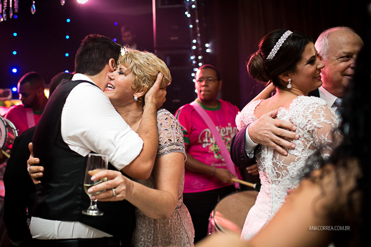 Casamento Adri e Lelê | Vai faltar lenço… | 18.04