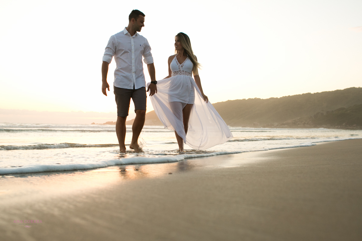 Ana Correa, fotografia de casamento, fotografia de gestante, praia do rosa, fotos de gestante praia do rosa, fotos de casamento praia do rosa, nascer do sol, gestante ana correa